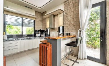 Casa EN VENTA en Las Liebres, 3 dormitorios, importante galeria