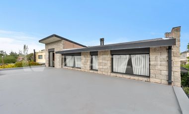 Casa EN VENTA en Las Liebres, 3 dormitorios, importante galeria