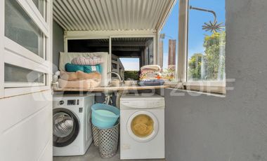 Casa EN VENTA en Las Liebres, 3 dormitorios, importante galeria