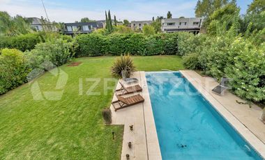 Casa EN VENTA en Las Liebres, 3 dormitorios, importante galeria