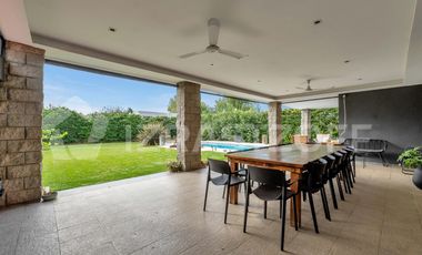 Casa EN VENTA en Las Liebres, 3 dormitorios, importante galeria
