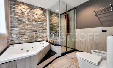 Casa EN VENTA en Las Liebres, 3 dormitorios, importante galeria