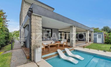 Casa EN VENTA en Las Liebres, 3 dormitorios, importante galeria