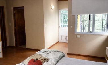 VENTA CASA EN RANELAGH. LOTE DE 652,50 M2 CON PARQUE Y QUINCHO