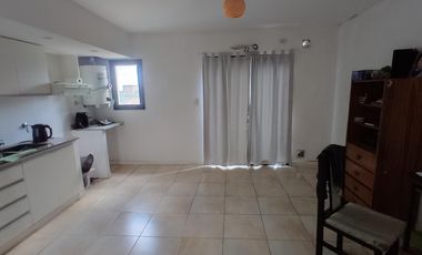 VENTA CASA EN RANELAGH. LOTE DE 652,50 M2 CON PARQUE Y QUINCHO
