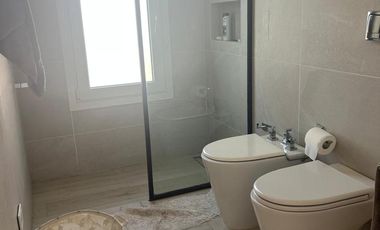 Muy Linda Casa en Virazon Alquiler.