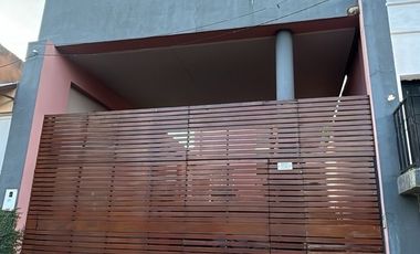 HERMOSA CASA CON PILETA EN ALQUILER EN VILLA SARITA