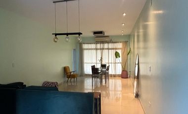 HERMOSA CASA CON PILETA EN ALQUILER EN VILLA SARITA