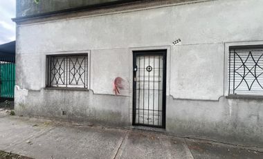 Casa en Aldo Bonzi a refaccionar - APTO CREDITO - 3 dormitorios