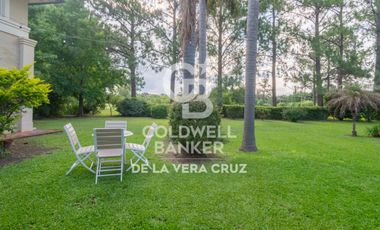 Casa en venta sobre dos lotes Club de Campo El Paso