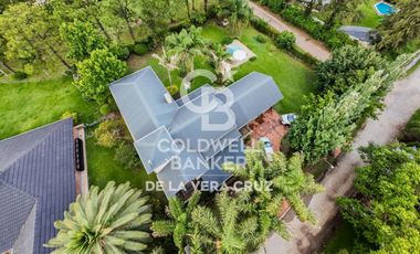 Casa en venta sobre dos lotes Club de Campo El Paso