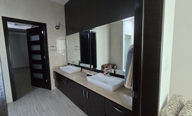 CASA EN VENTA EN FRACCIONAMIENTO LOMAS DE COCOYOC.
