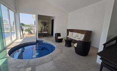 CASA EN VENTA EN FRACCIONAMIENTO LOMAS DE COCOYOC.