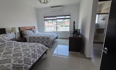 CASA EN VENTA EN FRACCIONAMIENTO LOMAS DE COCOYOC.
