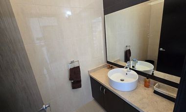 CASA EN VENTA EN FRACCIONAMIENTO LOMAS DE COCOYOC.