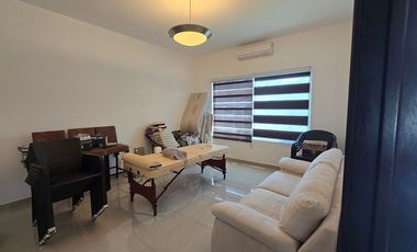CASA EN VENTA EN FRACCIONAMIENTO LOMAS DE COCOYOC.