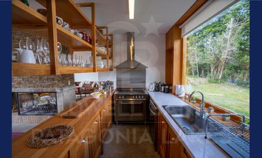 ALQUILER TURÍSTICO - Casa categoria impresionante vista al lago en barrio cerrado Villa la Angostura