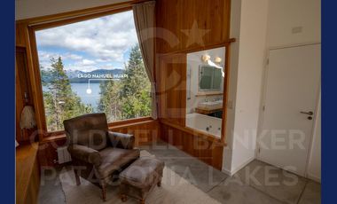 ALQUILER TURÍSTICO - Casa categoria impresionante vista al lago en barrio cerrado Villa la Angostura