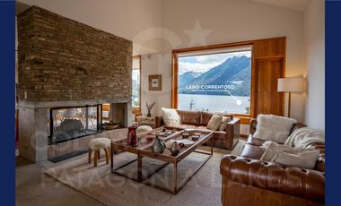 ALQUILER TURÍSTICO - Casa categoria impresionante vista al lago en barrio cerrado Villa la Angostura