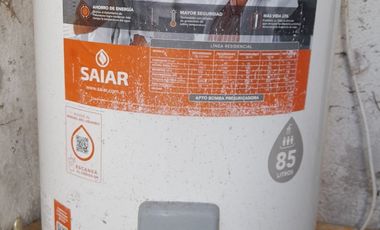 CHALET  4 AMB DESARROLLADO EN PLANTA BAJA  CON  AMPLIO JARDÍN AL FRENTE Y AL CONTRAFRENTE!