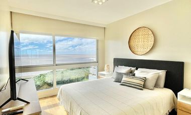 Departamento 4 Ambientes Edificio Bahía del Puerto piso alto vista única al río