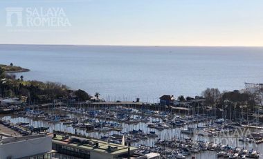 Departamento 4 Ambientes Edificio Bahía del Puerto piso alto vista única al río