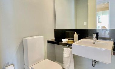 Departamento 4 Ambientes Edificio Bahía del Puerto piso alto vista única al río