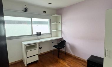 Casa 8 ambientes estilo moderno con pileta en venta - Altos de Hudson II