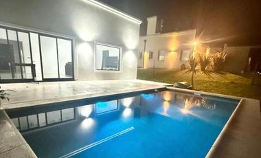 Casa en Barrancas de San Benito Country Club