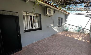 Chalet 3 ambientes venta Banfield