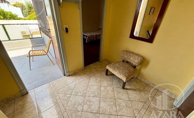 HOSTAL   habitacion con baño privado en martinez