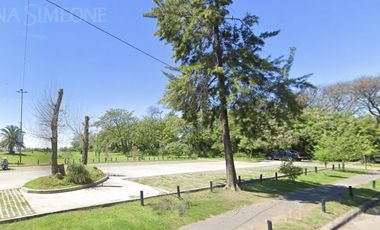 Casa a refaccionar sobre lote de 280m2 en Venta en San Isidro