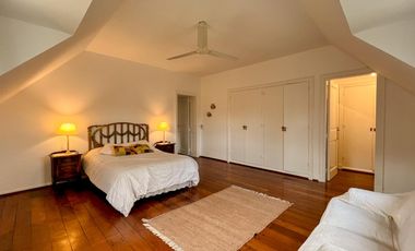 VENTA | RESIDENCIA | 7 AMBIENTES | LOS TRONCOS | 1700m² LOTE |