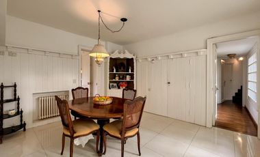 VENTA | RESIDENCIA | 7 AMBIENTES | LOS TRONCOS | 1700m² LOTE |