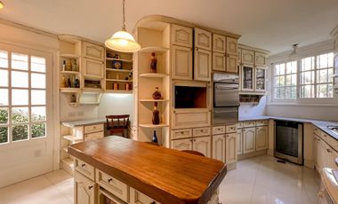 VENTA | RESIDENCIA | 7 AMBIENTES | LOS TRONCOS | 1700m² LOTE |