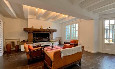 VENTA | RESIDENCIA | 7 AMBIENTES | LOS TRONCOS | 1700m² LOTE |