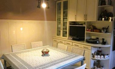 CASA EN VENTA 4 DORMITORIOS, QUINCHO, JARDÍN. QUILMES ESTE