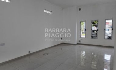 CASA DOS DORMITORIOS CON COCHERA - Juan del Campillo al 2700