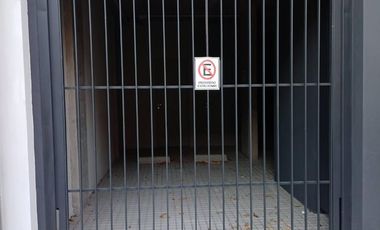 Venta Cochera en barrio Abasto
