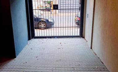 Venta Cochera en barrio Abasto