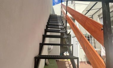 Excelente PH sobre la Avda a mts de la Estación - Apto Crédito!!!