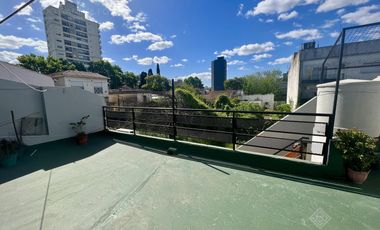 Excelente PH sobre la Avda a mts de la Estación - Apto Crédito!!!