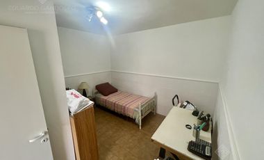 Excelente PH sobre la Avda a mts de la Estación - Apto Crédito!!!