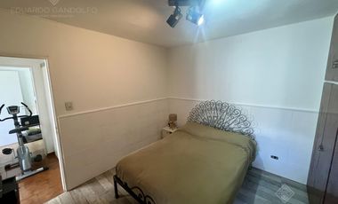 Excelente PH sobre la Avda a mts de la Estación - Apto Crédito!!!