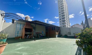 Excelente PH sobre la Avda a mts de la Estación - Apto Crédito!!!