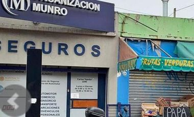 4 locales comerciales. Munro.