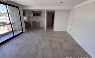 Departamento de tres ambientes en venta, Moron.