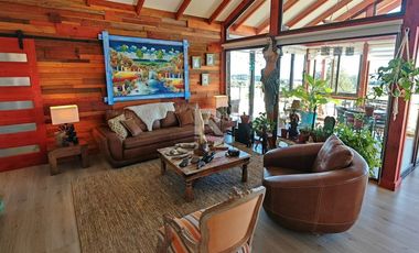 CASA EN RUTA ENSENADA, VISTA LAGO  Y VOLCAN EN 180 GRADOS