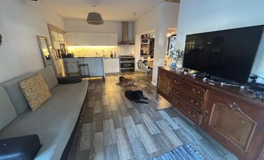 Casa 4 ambientes jardín. Olivos.