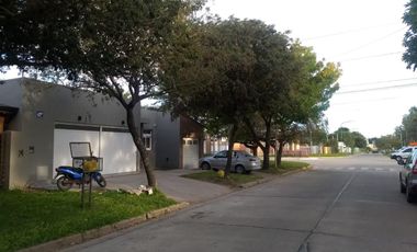 Casa - Barrio El Bosque